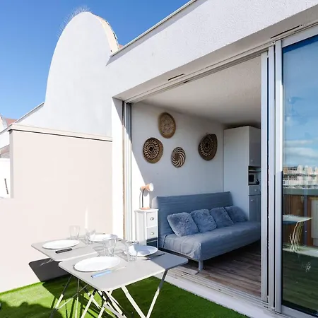 Avec Terrasse, Animaux Admis, Pour 4 Personnes - Fr-1-409a-33 *